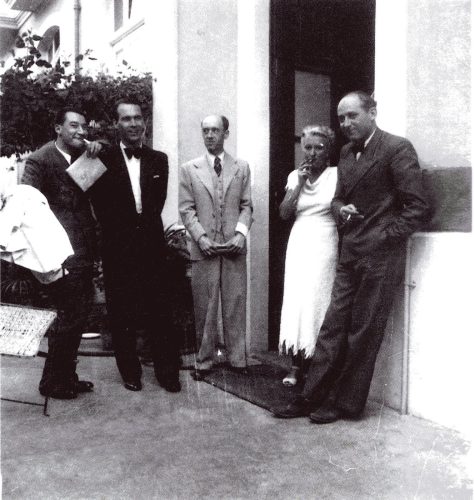 Jacqueline Lamba, Benjamin Péret et le groupe Gaceta de Arte aux Canaries, 1935 © courtesy Association Atelier André Breton